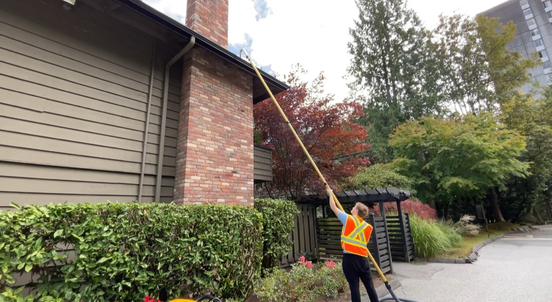 Commercial exterior cleaning