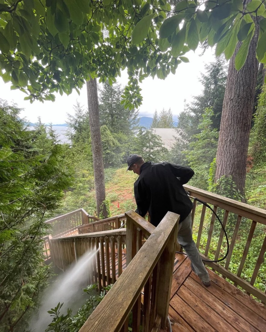 RipTide Exterior Cleaning pressure washing a property